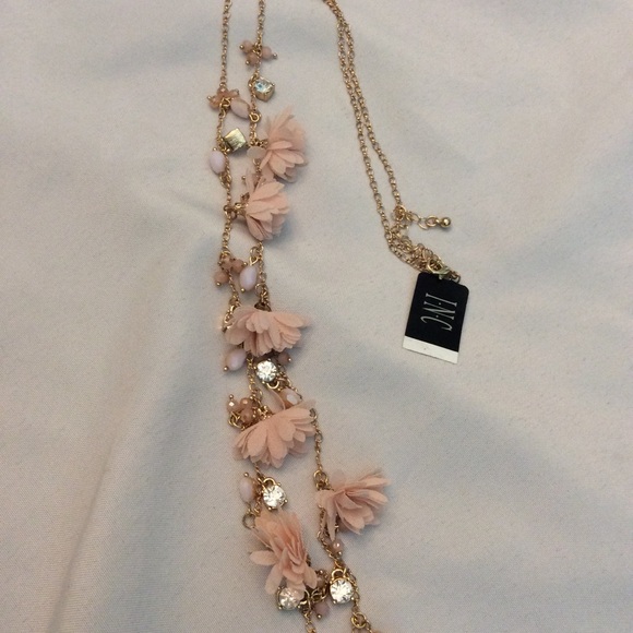 INC NWT Long Gold Beaded Blush Floral Necklace Set - Picture 5 of 9